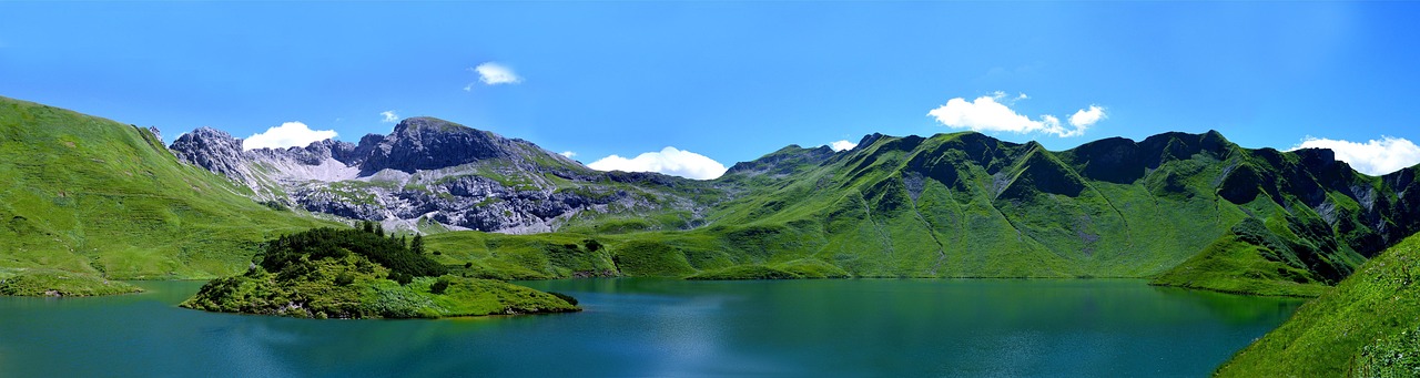 Best National Parks to Visit in Summer (June–August) guide thumbnail